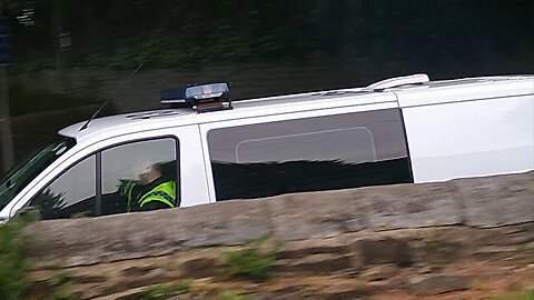 Police just doing NOTHING, Nothing at all.