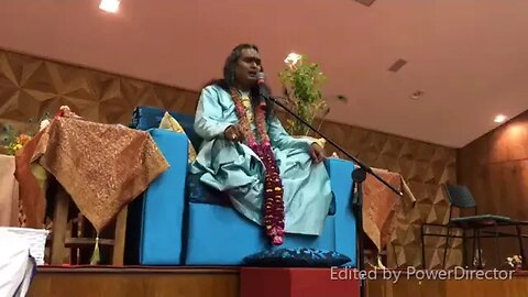 Shree Radhe: Guruji canta antes do Darshan em Belo Horizonte, 29 Maio 2019