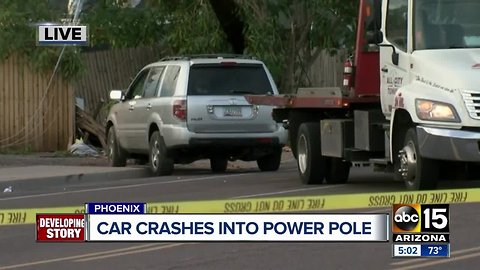 Car crashes into Phoenix power pole, knocks out power to hundreds