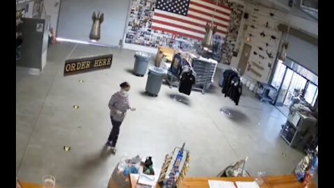Health Inspector Does 'Happy Dance' After Shutting Down a Man's Business