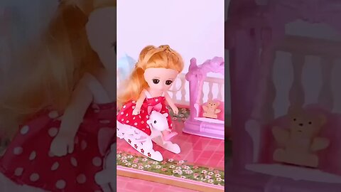 Boneka dan Rumah