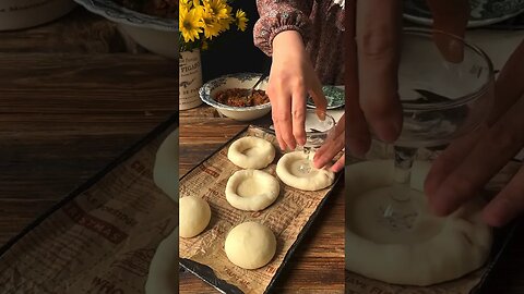 Tip in the kitchen, how to open a dough.