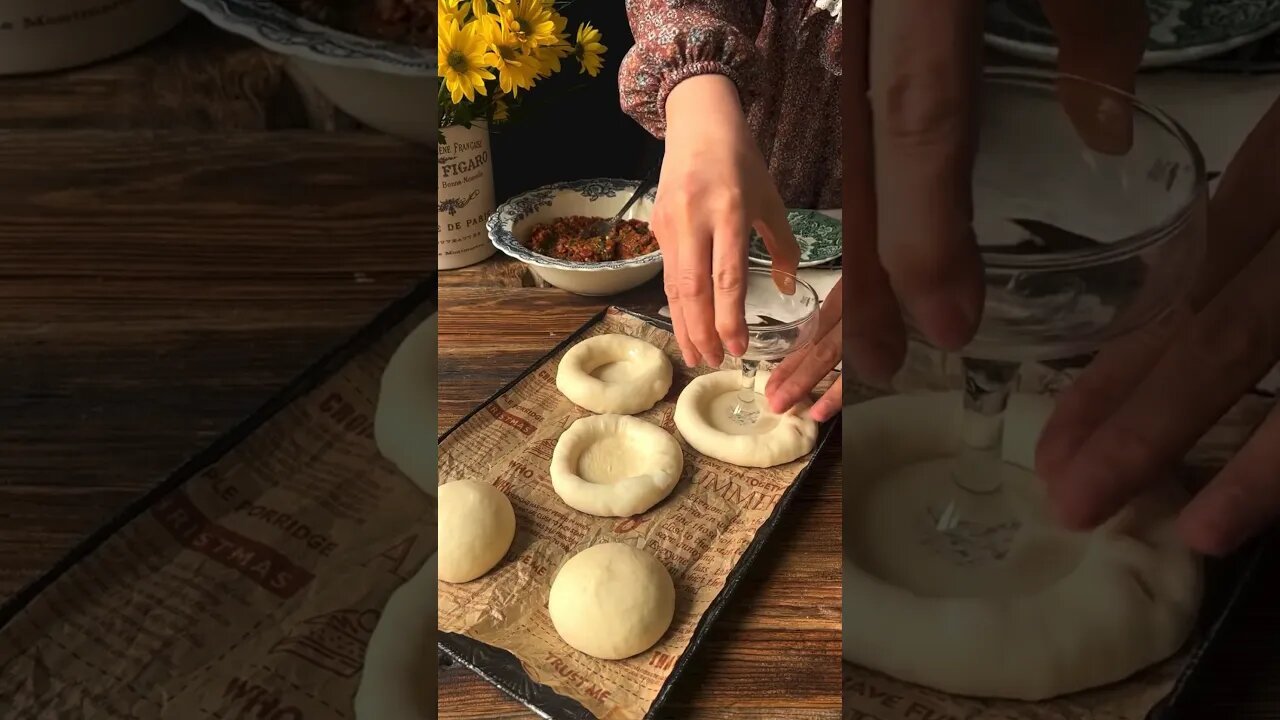 Tip in the kitchen, how to open a dough.