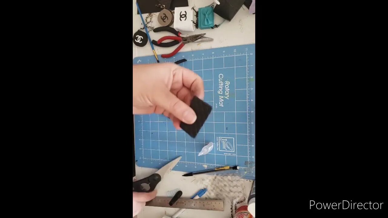 How to make a Barbie doll size Chanel designer purse, miniature, DIY bolsa diseñador