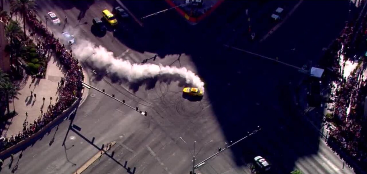 NASCAR burnout kicks off weekened