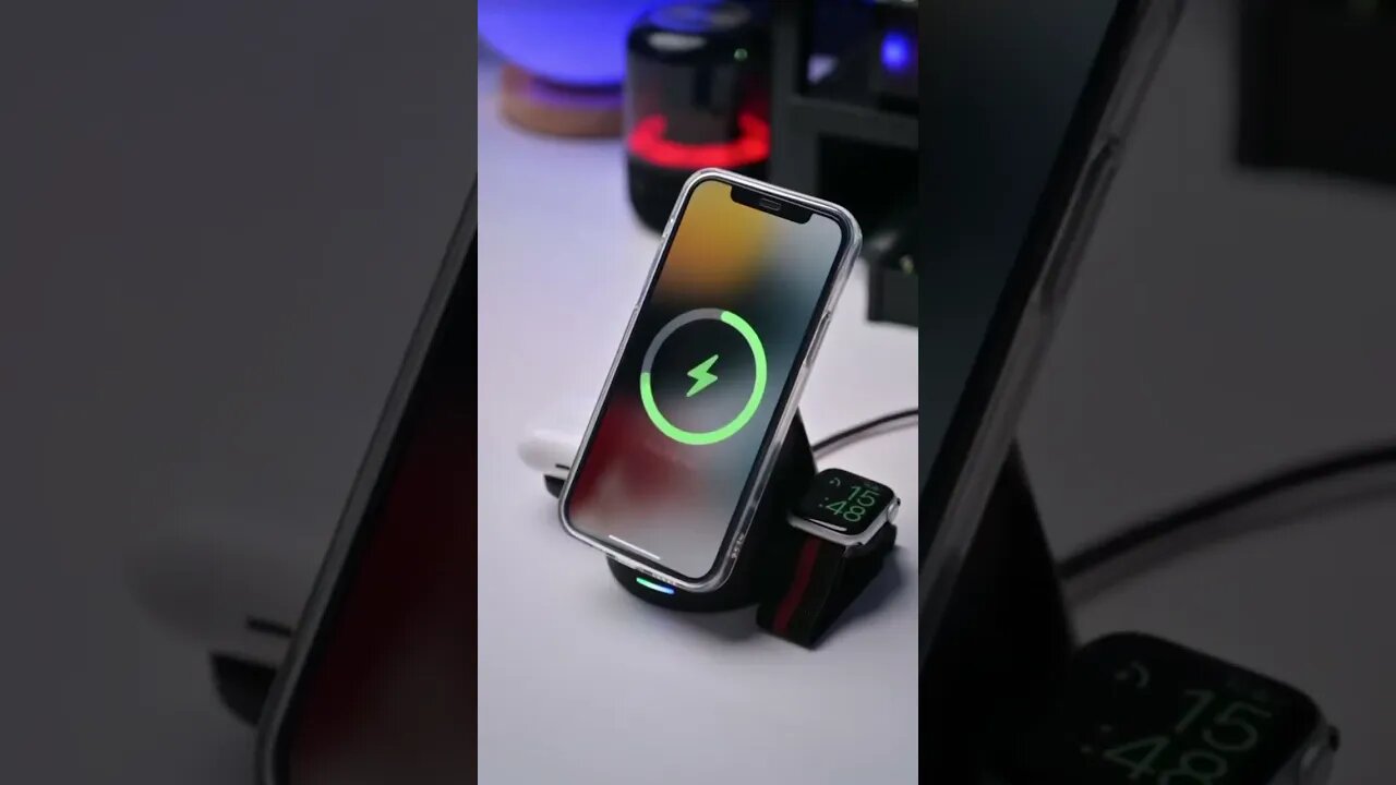 Streamline Your Charging with the 3-in-1 Wireless Charger - A Must-Have Accessory!