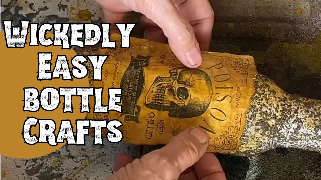 Spooky Trash-to-Treasure / Glass Bottle Halloween DIYS