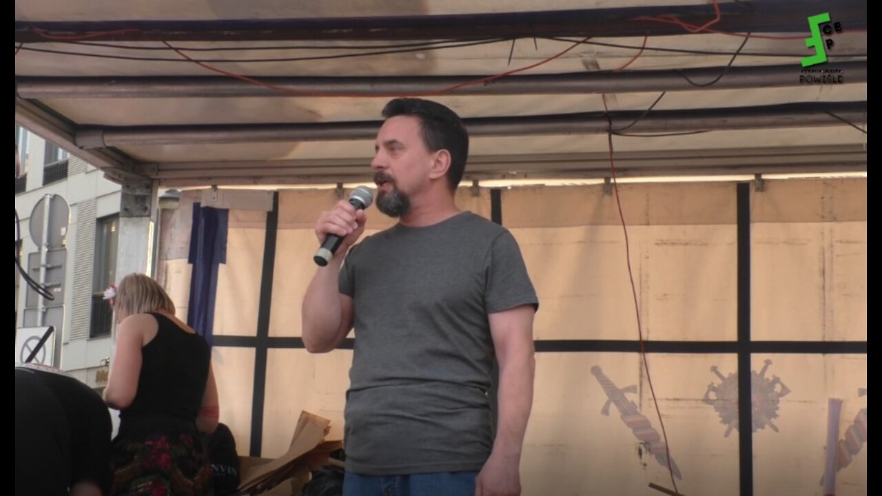 Marsz 102-rocznica Traktatu Wersalskiego - kandydat Konfederacji do Sejmu w 2019r. Mariusz Krogulski