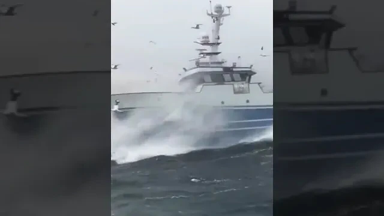 Fishing Boats In Heavy Weather.#trending #shorts #fishingboat #oceanwaves #ocean #lifeatsea #ship