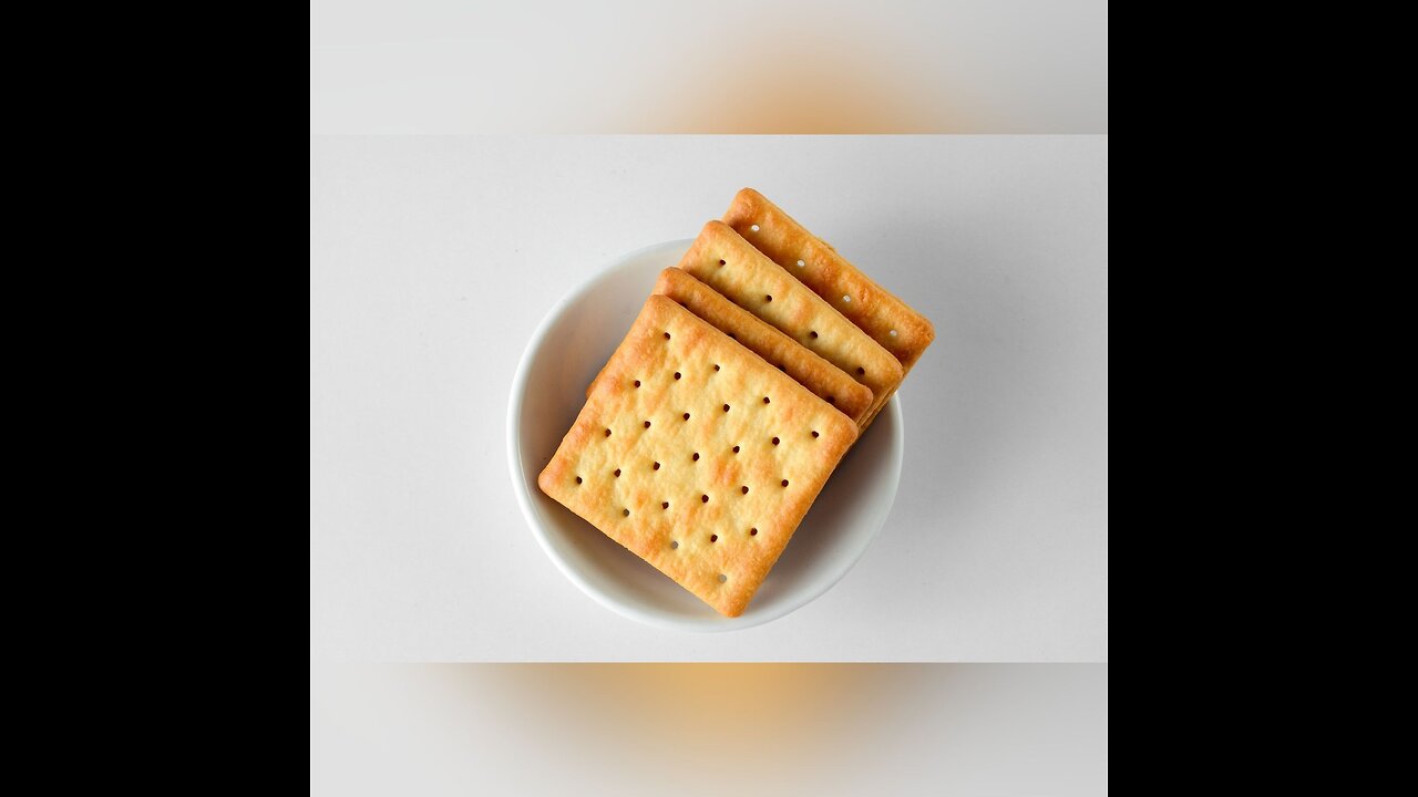 Biscuits मैं ये छेदक्यों होते हैं?नही जानते तो चलिए जानते है 😱😱🔥🔥