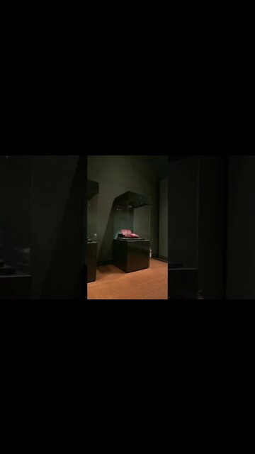 중국 도자기, 칠기, 청동기, 청화백자, 송나라, 공예품, 예술적 창작성, 토기, 석기, 건요, 길주요, 앙소문화, 해상실크로드, 경덕진, 채색자기, 여요, 균요, 자주요, 유약