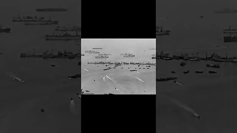 (1944, Normandia, França.) Um dos portos artificiais. #war #guerra #historia #ww2