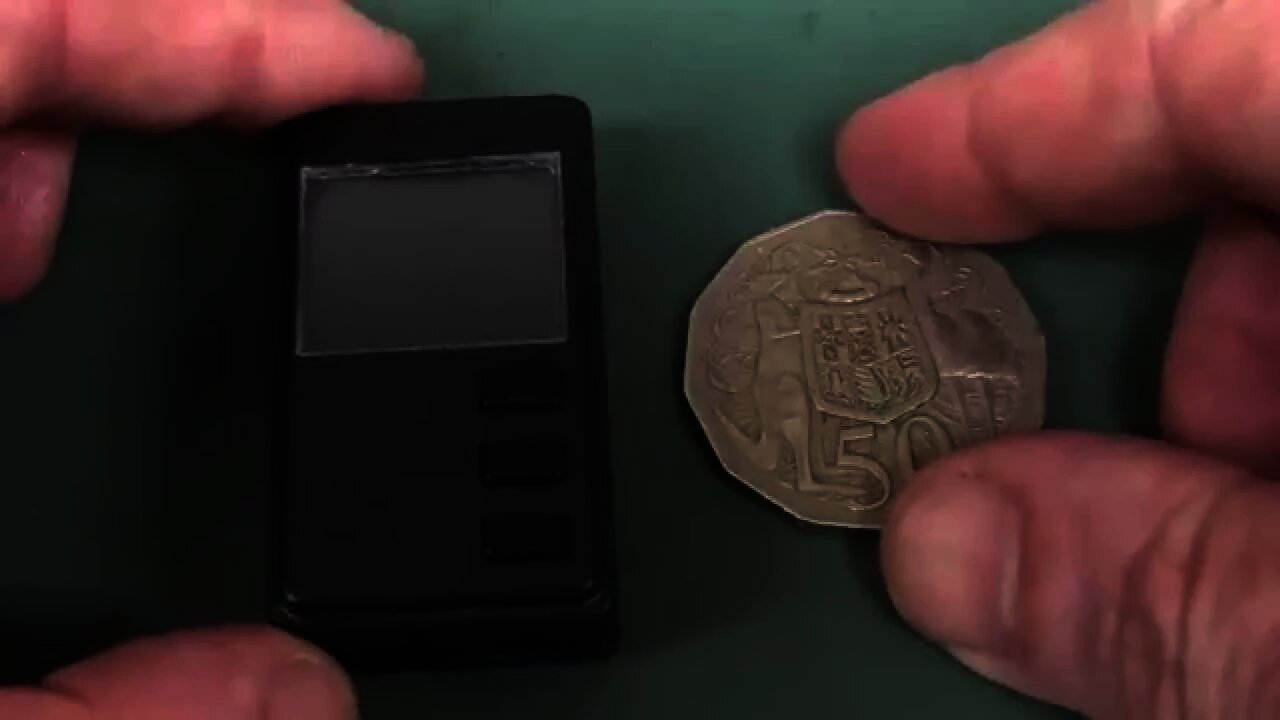 EEVblog #776 - World's Smallest Digital Dosimeter