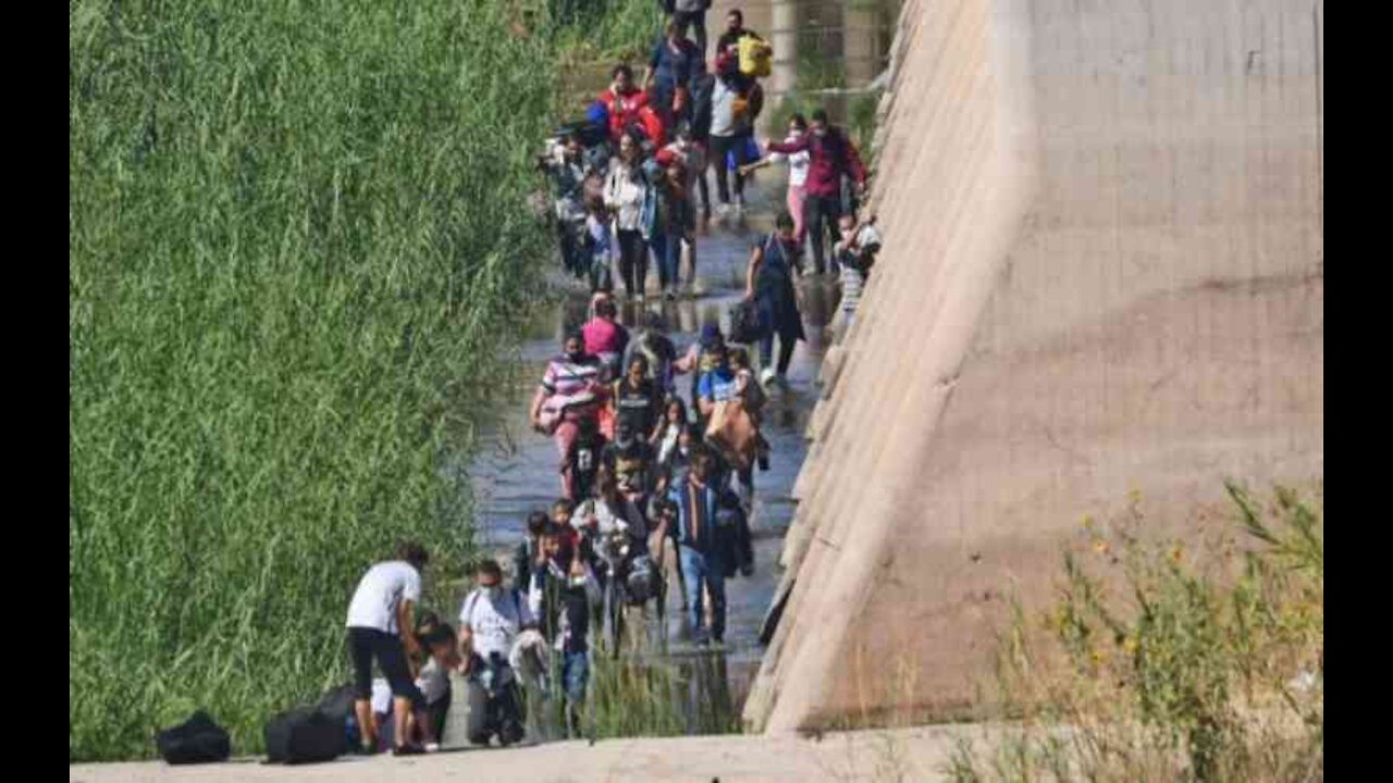 Illegal Immigrants Cross Border, Issue a Devastating Message for Joe Biden: Report