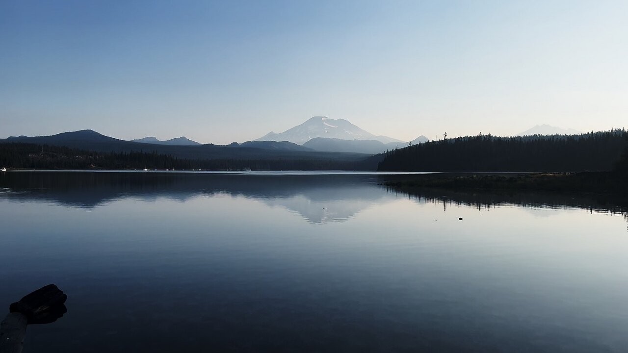 Exploring the Elk Lake South Shoreline @ Beach Day Use Picnic Area @ Sunrise! | Deschutes Oregon 4K