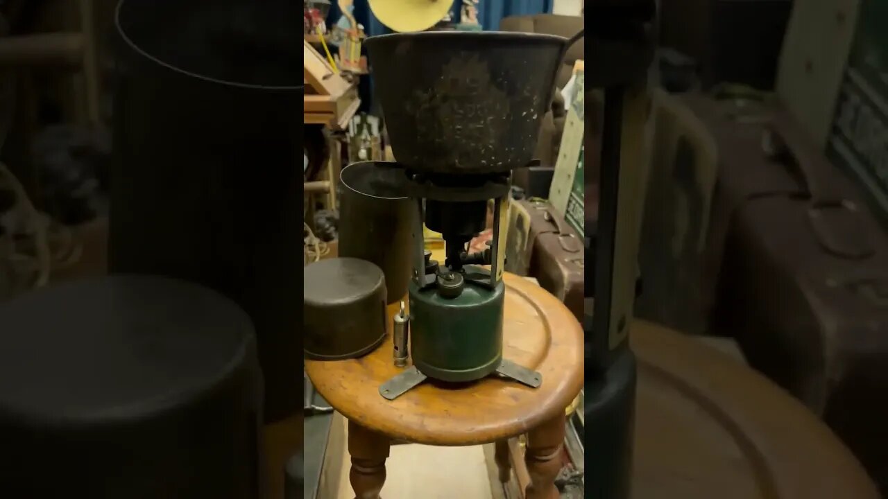 مقتنيات جندى امريكى فى الحرب العالمية الثانية