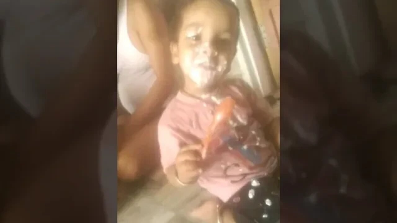 laddu dahi khate hue #shorts #vlog #funny