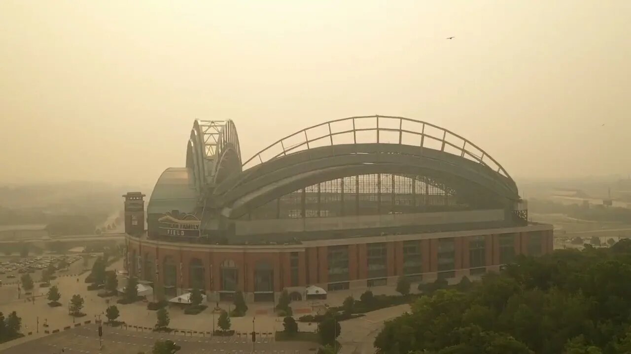 Chicago air quality at unhealthy levels due to smoke from Canadian wildfires...