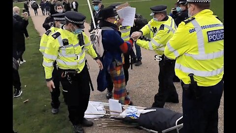 Geza Arrested, Hyde Park Corner