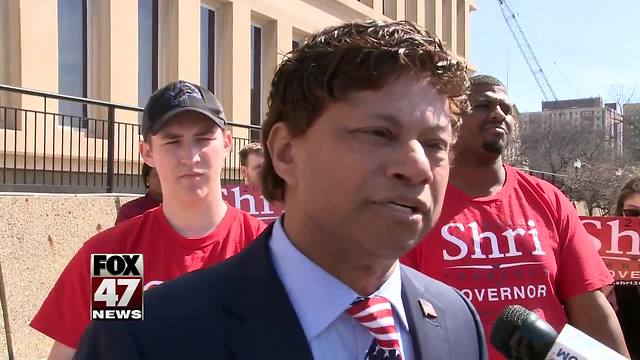 Thanedar turns in signatures to qualify for ballot
