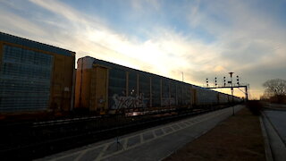 CN 8921 & CN 8880 Locomotives Manifest Train East In Ontario