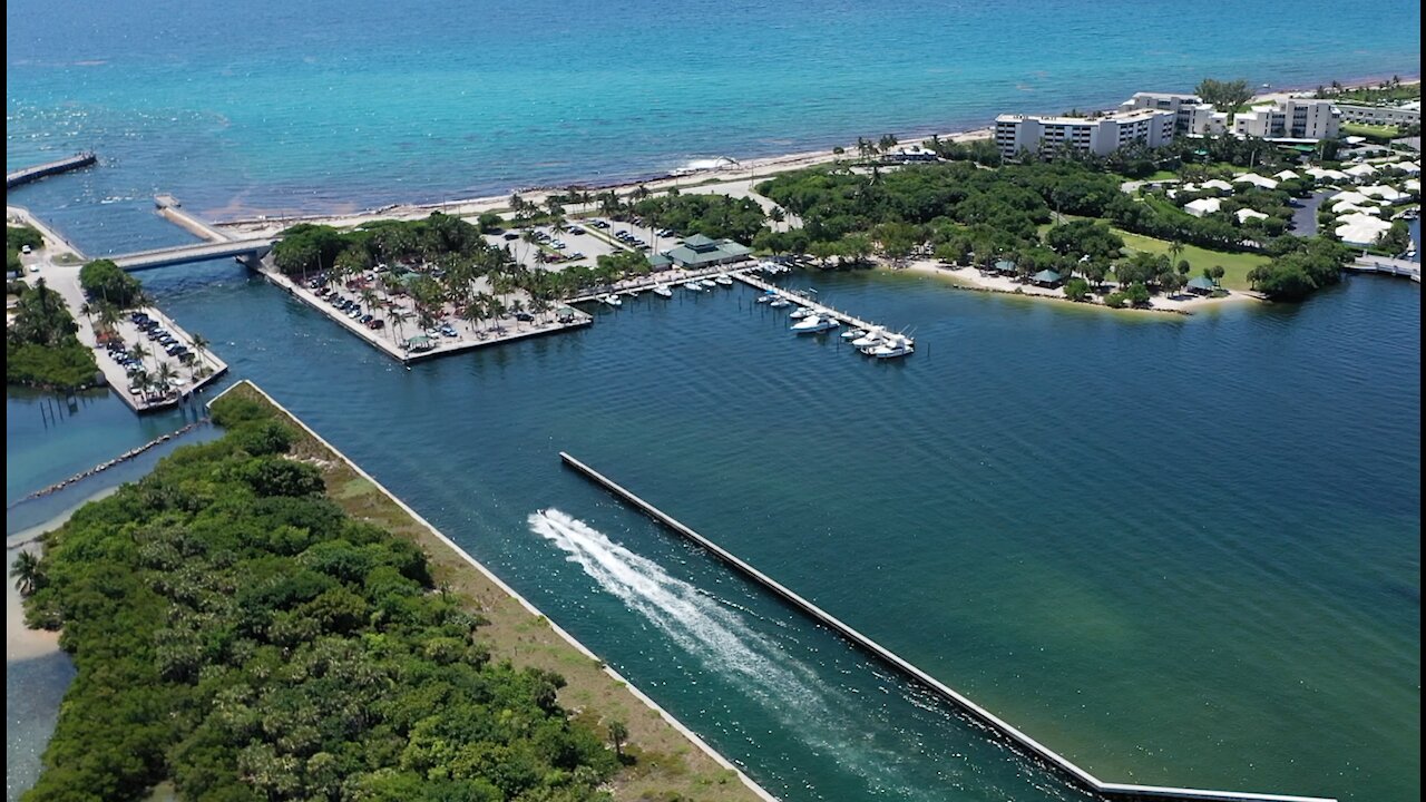 Jet Skis, Pizza Boat and Sea Turtles! Also exploring the Boynton and Palm Beach inlets.