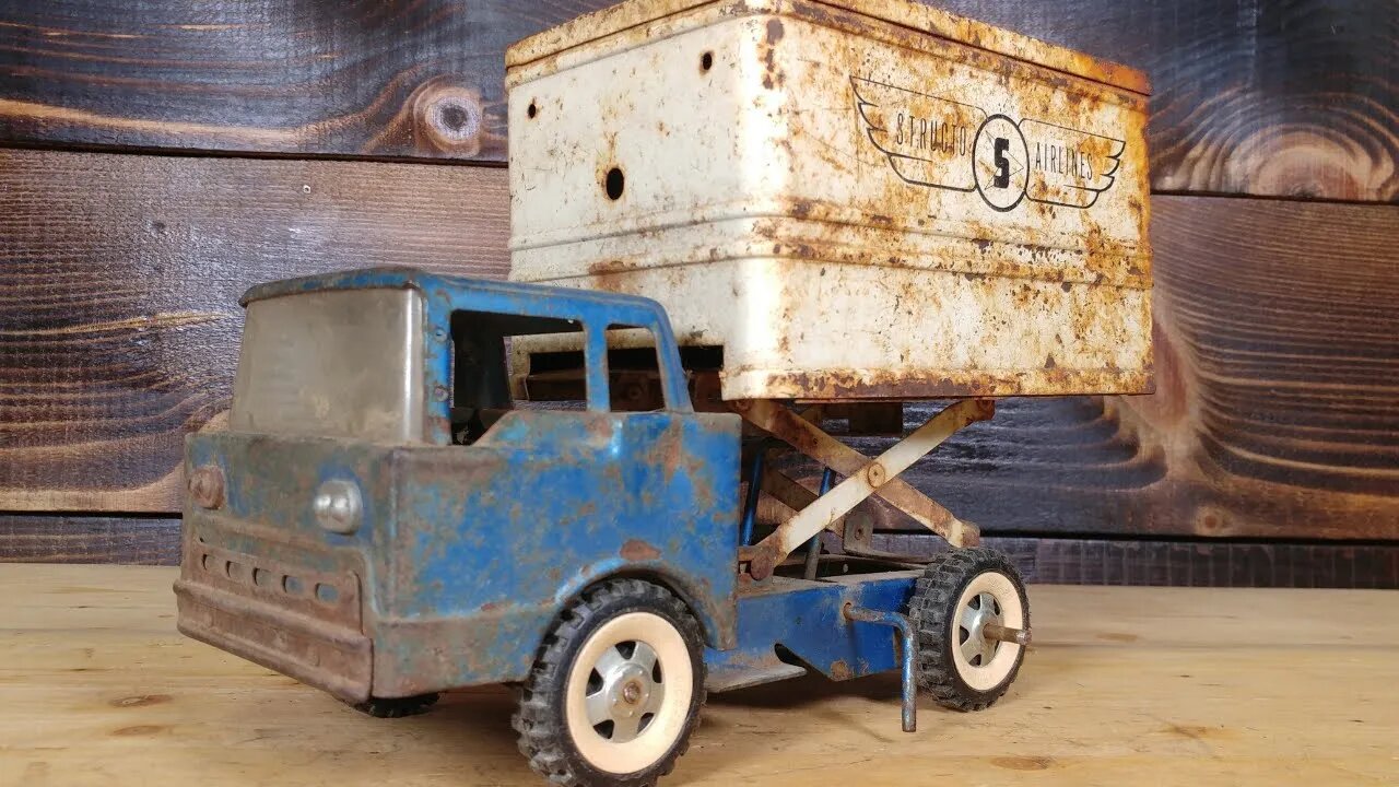 Rusty 1960's Structo Scissor Lift Airport Truck Restoration