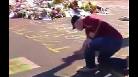 Tim Walz got down on his knees and wrote “Justice Now” at a George Floyd memorial.