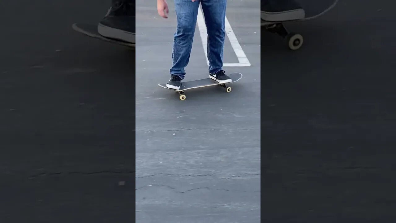Homie lands switch heel. #switch #heelflip #poser #shorts #sk8 #skateboard #skateboarding