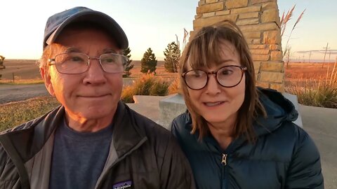 Greg and Leslee. Meet the Midwest Episode 7. Outsider Edition. What Oregonians think of the Midwest