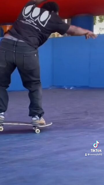 Awesome skate clips.