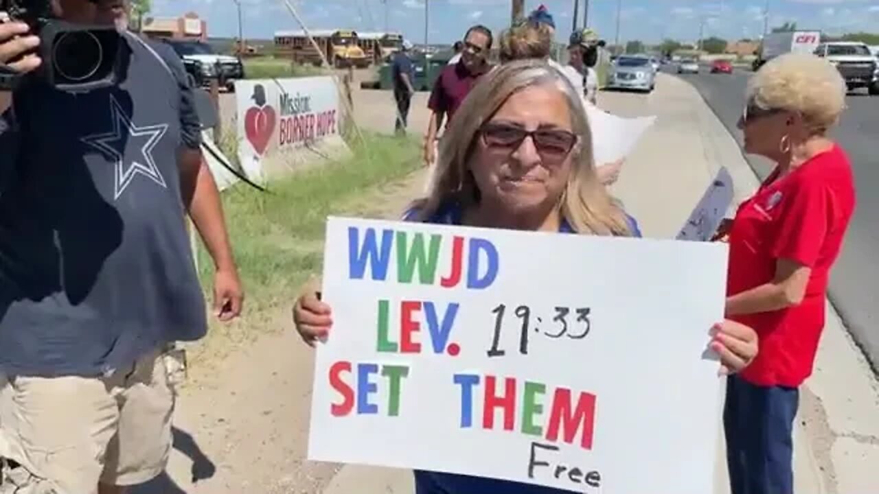 DEMOCRATIC PROPAGANDA NEWS MEDIA ATTEMPTS TO INCITE HATE ON CITIZEN JOURNALIST