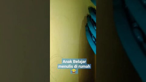 anak belajar menulis di rumah😂 #shorts #short #paud #anak #shortvideo #sekolah #tk #share