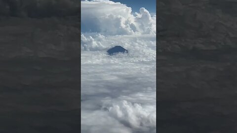 Enroute to #pacific area, flying along #mountfuji #amazingjapan