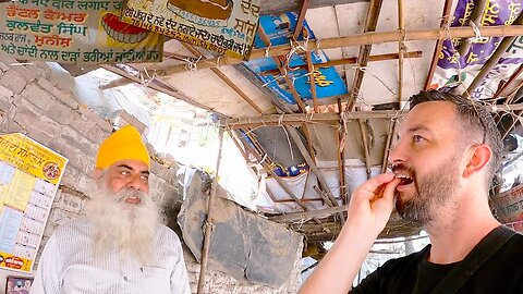 Foreigner reacts to Indian Street Dentist in Amritsar 🇮🇳
