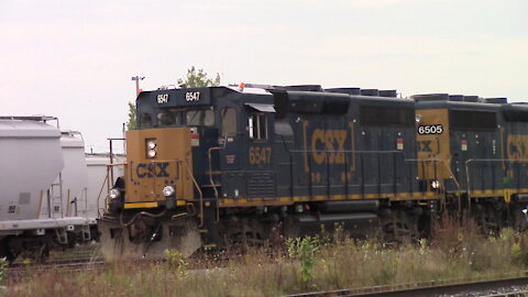 CSX 6547 & CSX 6505 Locomotives Chemical Tanker Train East In Sarnia