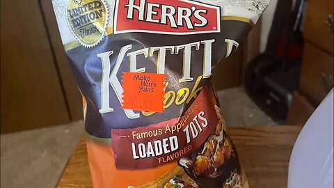 We try HERR’S loaded tot kettle chips-food review