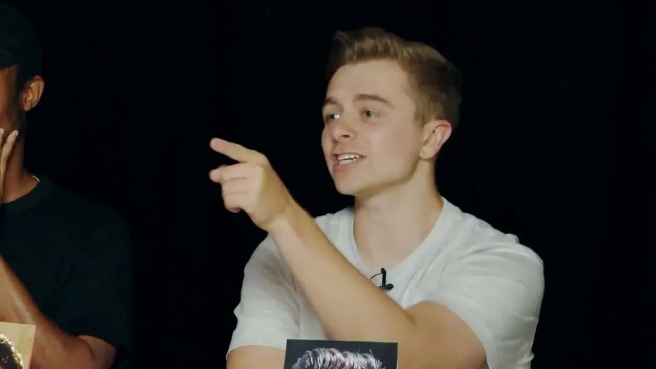 THE ULTIMATE YOUTUBER GAME SHOW! 15