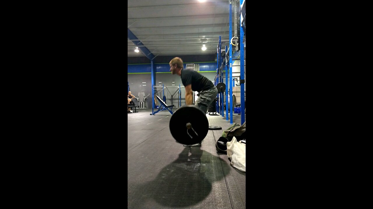 405 x 5 deadlift