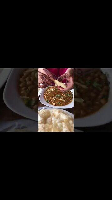 Yummy breakfast with GF in Rawalpindi 😋#ytshorts #shorts #Food #Streetfood #UpFoodReview