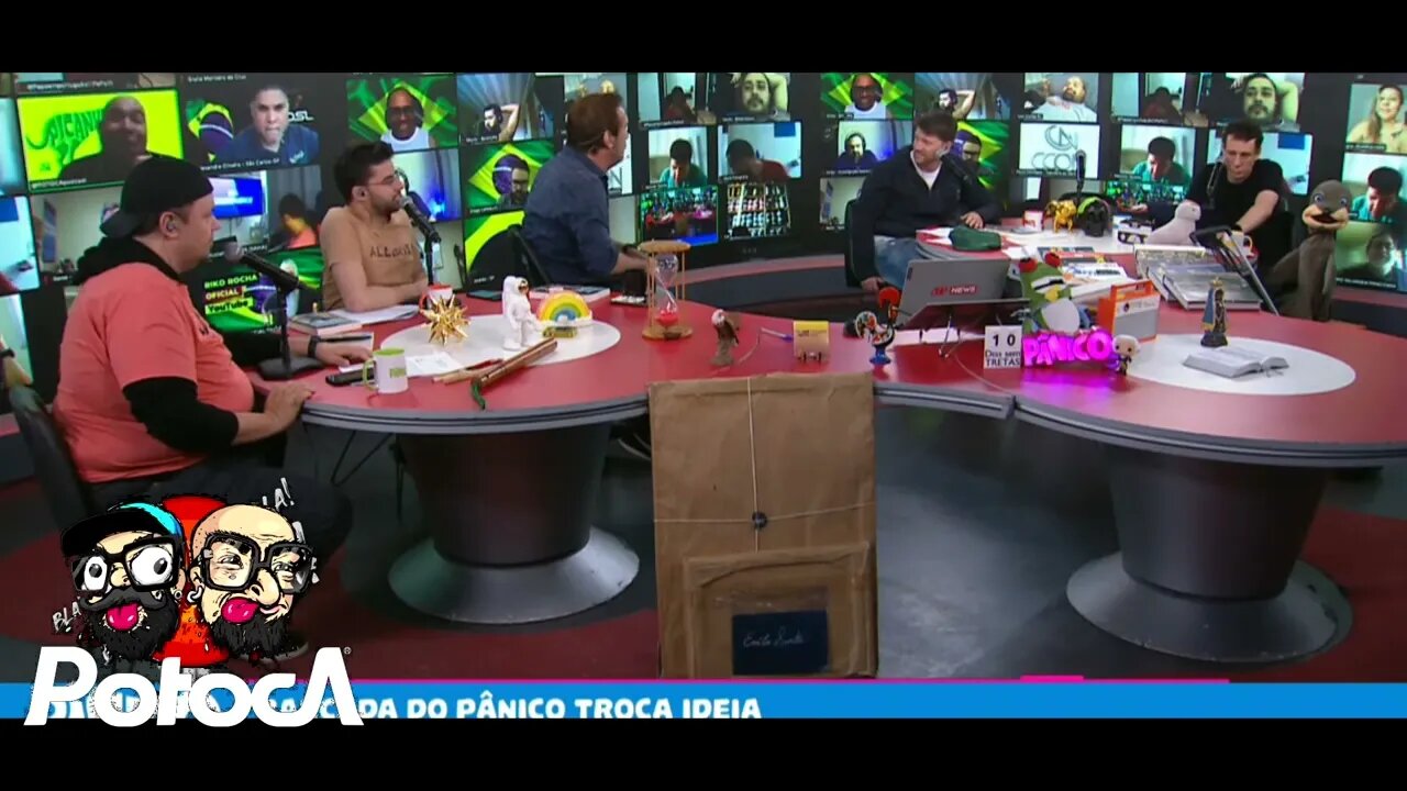 Potoca sendo zoado pelo @emiliosuritaoficial na plateia do @programapanico . (audio de merda )