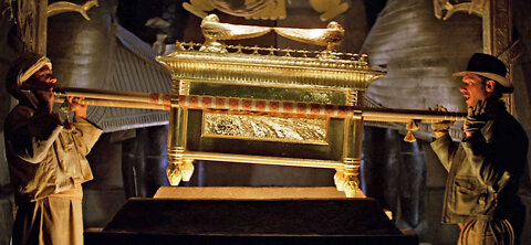 Raiders of the Lost Ark(1981) - The Ark Revealed