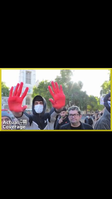 Iranians chant "BBC, SHAME ON YOU!!" at protest for #mahsaamini #shorts