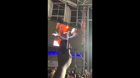 Drake talks about Kendrick at his Toronto Show!