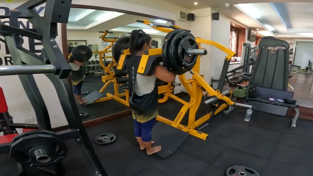 Machine Standing Calf Raise May Tita