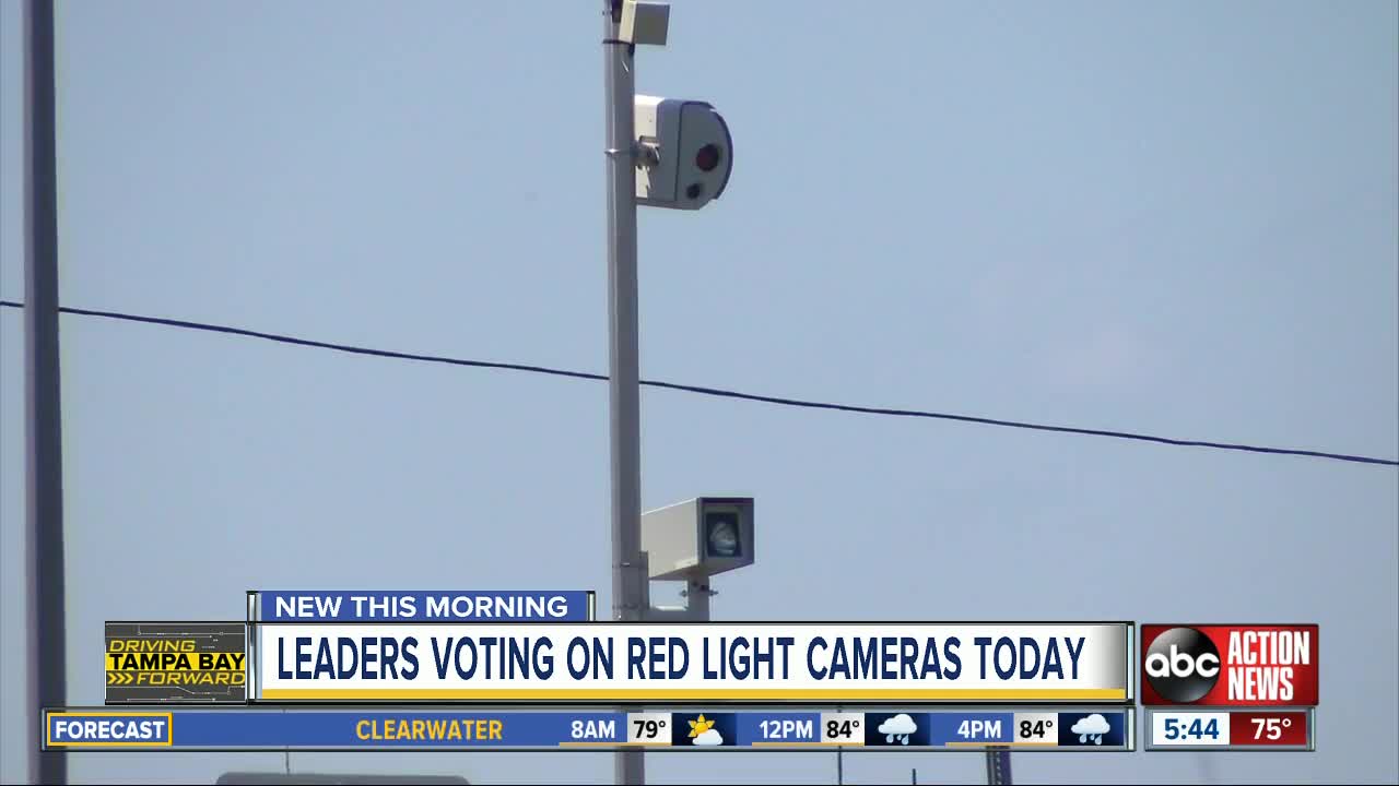 Clearwater City Council to vote on renewal of red light camera contract