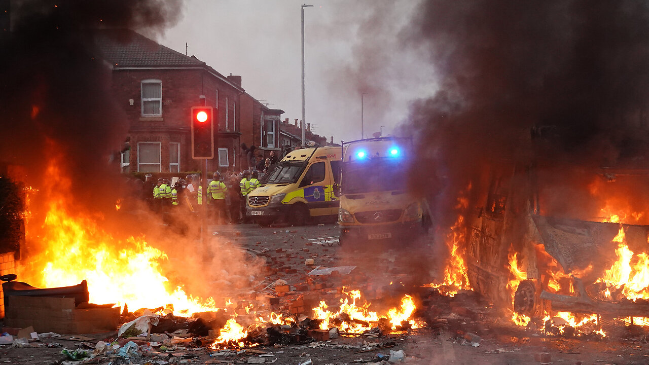 *UK PROTESTS* What's behind the surge in violence? Stabbing? Immigrants?