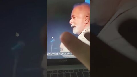 lula... Bolsonaro matou 300mil brasileiros... pergunta: quem matou os outros 400mil ? eis a questão?