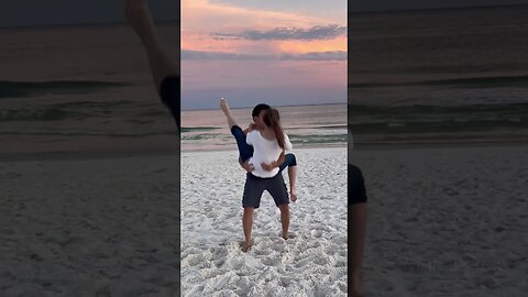 Beach Dreams Unleashed 🌊💃 #beach #beachacrobatics #countrydance #swingdance #partnerdancing