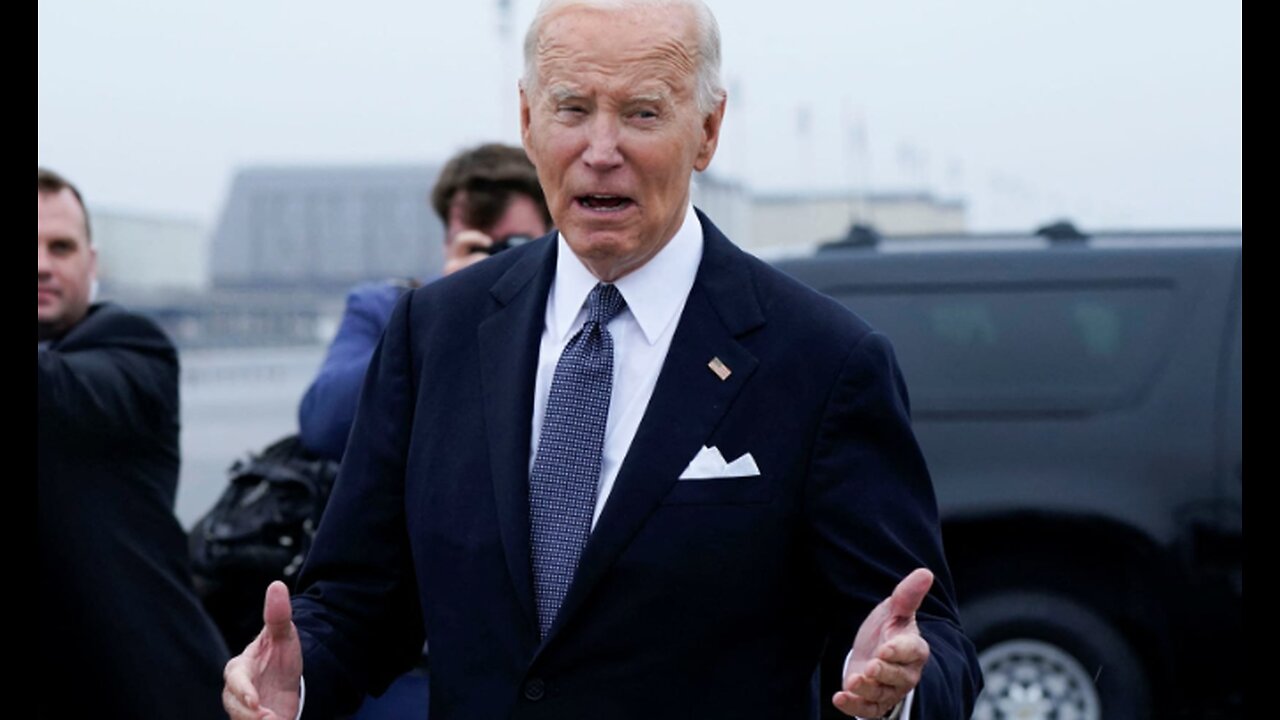 Biden Won't Intervene if Port Workers Go On Strike